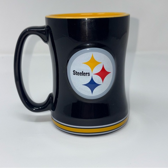 NFL Pittsburgh Steelers Black Ceramic Mug With Team Logo 2013 Boelter Brands - Picture 1 of 8